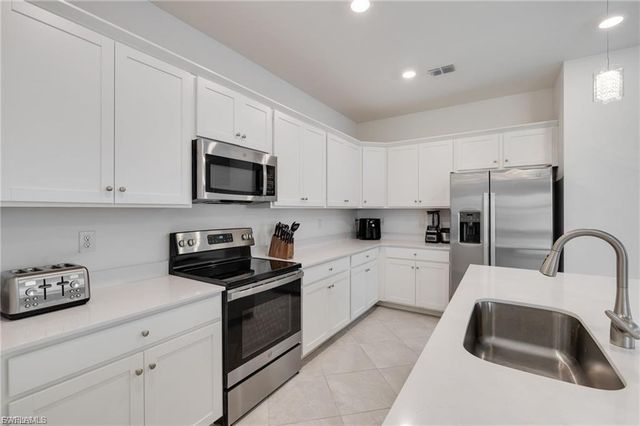 9146 Leatherwood LOOP, Lehigh Acres, FL 33936