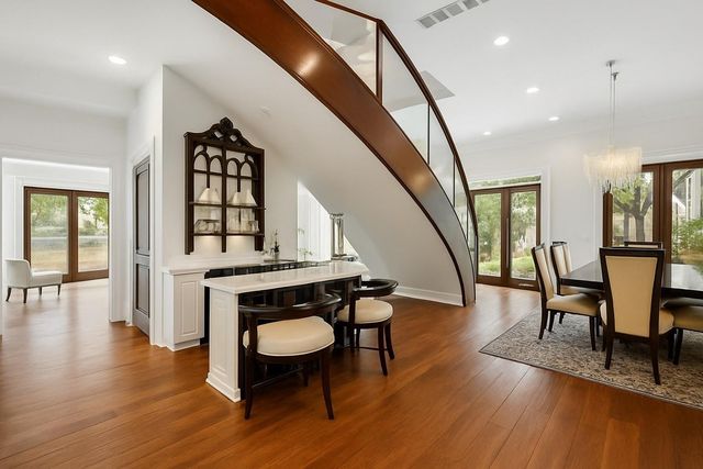 2247 Bartlett Street, Houston, TX 77098