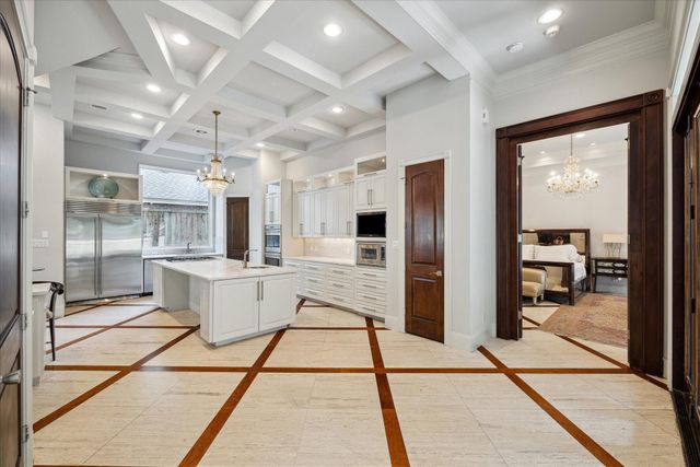 2247 Bartlett Street, Houston, TX 77098