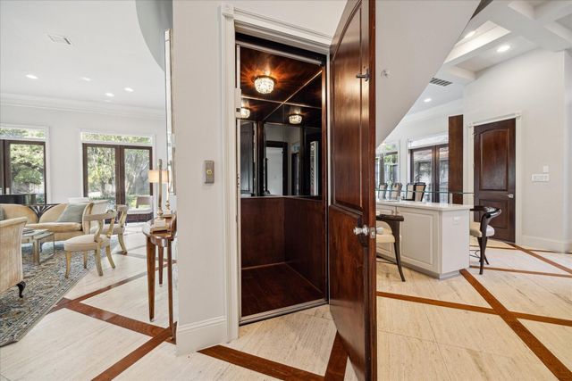 2247 Bartlett Street, Houston, TX 77098