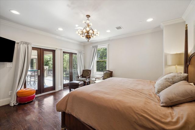 2247 Bartlett Street, Houston, TX 77098