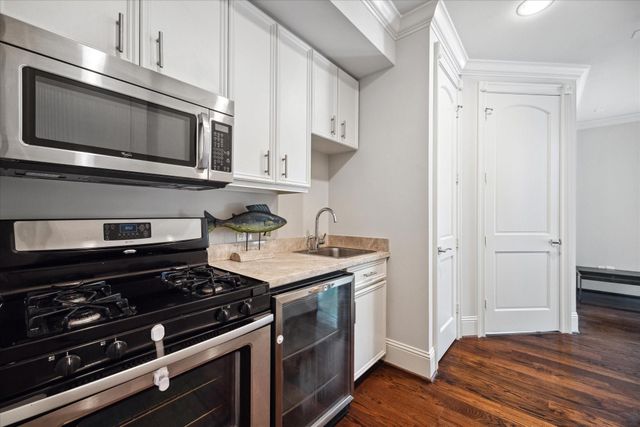 2247 Bartlett Street, Houston, TX 77098