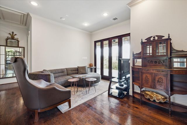 2247 Bartlett Street, Houston, TX 77098