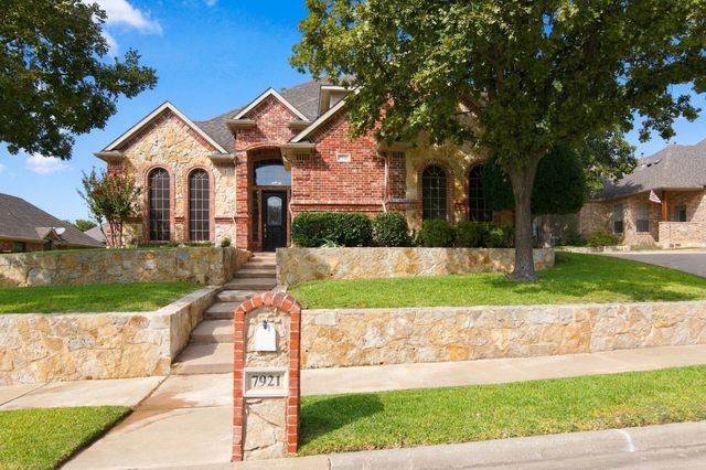 7921 Shady Oaks Drive, North Richland Hills, TX 76182