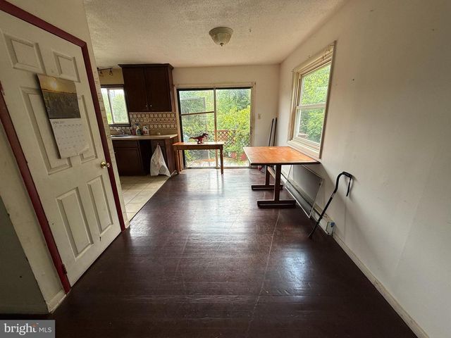 2320 ELIZABETH AVE, Temple, PA 19560