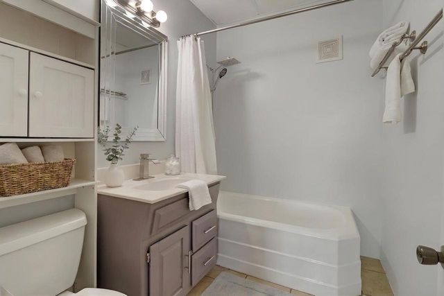 3672 Hammond AVENUE, Cudahy, WI 53110