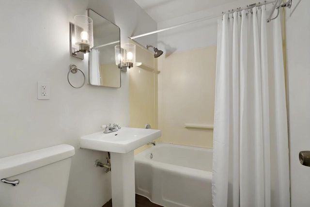 3672 Hammond AVENUE, Cudahy, WI 53110