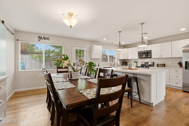 248 S Placita Aldaco, Tucson, AZ 85710