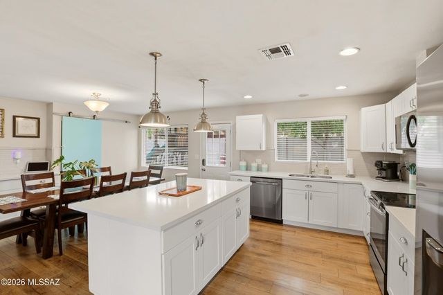 248 S Placita Aldaco, Tucson, AZ 85710