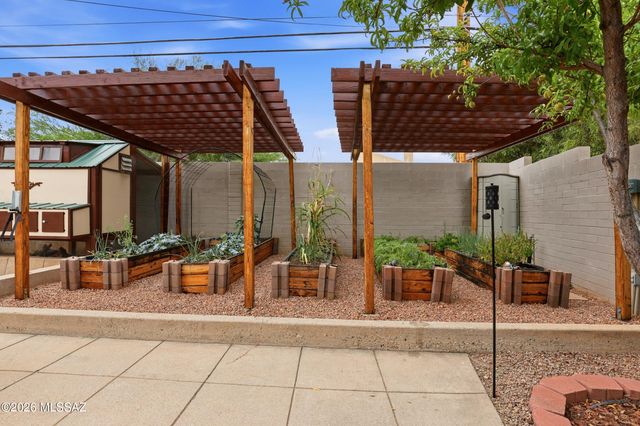 248 S Placita Aldaco, Tucson, AZ 85710