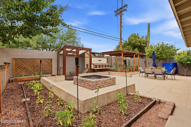 248 S Placita Aldaco, Tucson, AZ 85710