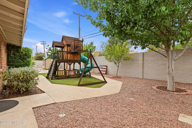 248 S Placita Aldaco, Tucson, AZ 85710