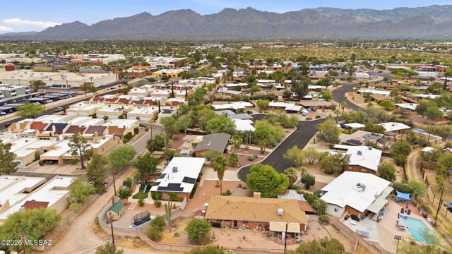 248 S Placita Aldaco, Tucson, AZ 85710