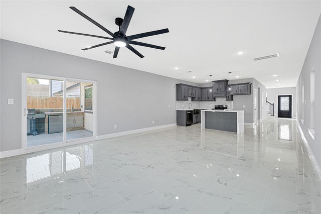 4802 Tracemeadow Drive, Houston, TX 77066