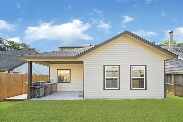 4802 Tracemeadow Drive, Houston, TX 77066