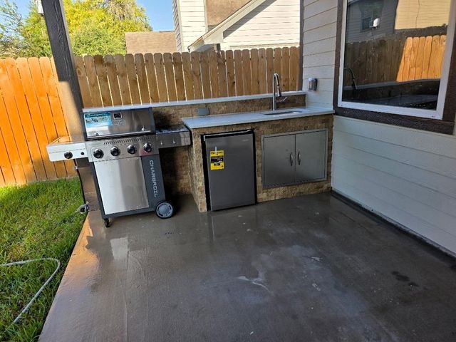 4802 Tracemeadow Drive, Houston, TX 77066