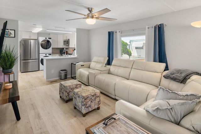221 El Camino Real 77, Oceanside, CA 92058