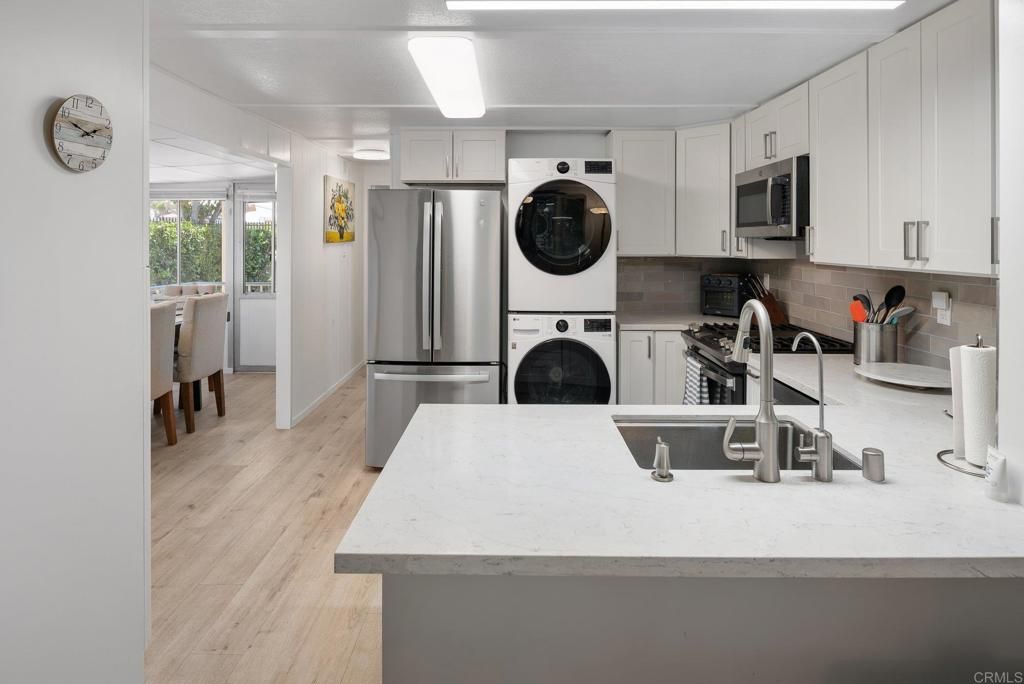 Image 9 of property listing at 221 El Camino Real 77, Oceanside, CA 92058