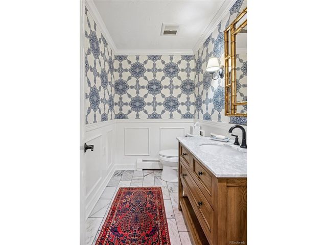 25 Brookside Dr, Greenwood Village, CO 80121