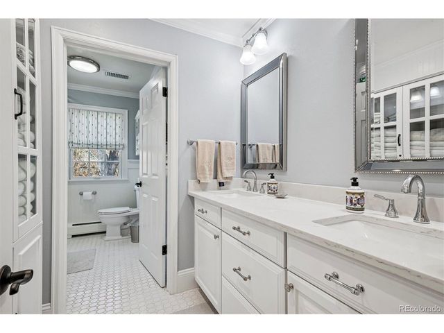 25 Brookside Dr, Greenwood Village, CO 80121