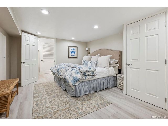 25 Brookside Dr, Greenwood Village, CO 80121