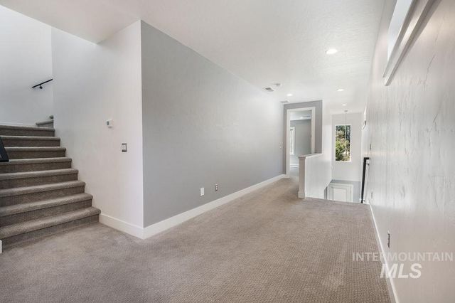 51 S Crestview Ave, Eagle, ID 83616