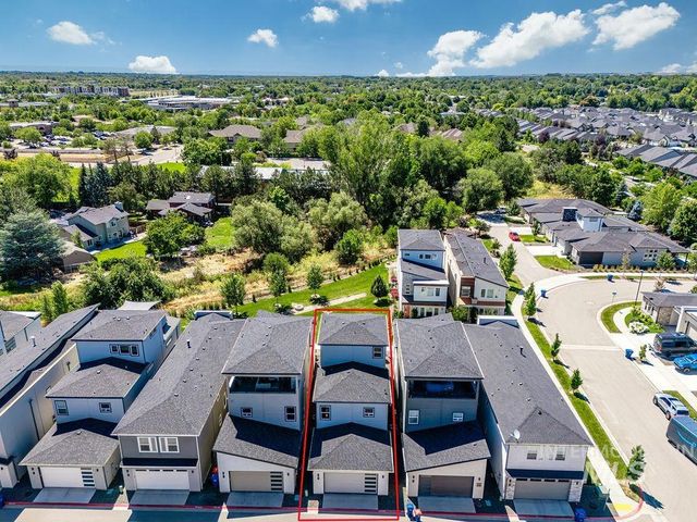 51 S Crestview Ave, Eagle, ID 83616