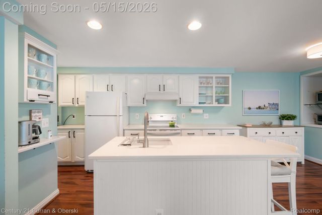21240 E Glen Haven Circle, Novi, MI 48167