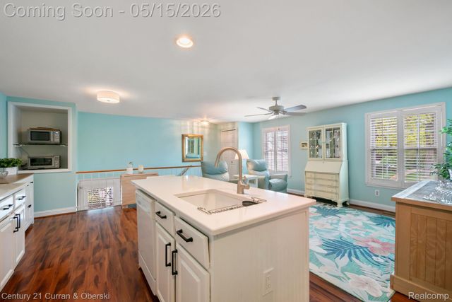 21240 E Glen Haven Circle, Novi, MI 48167