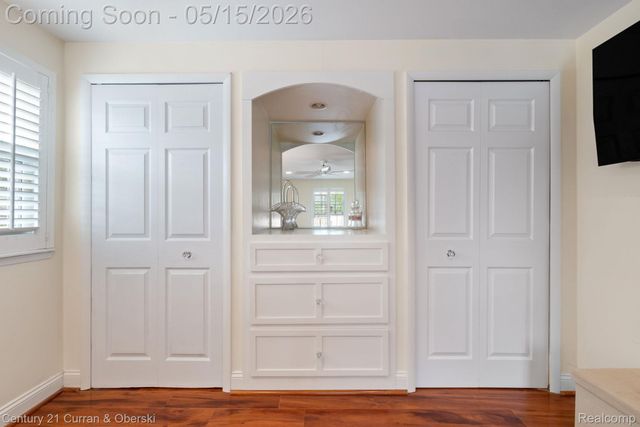 21240 E Glen Haven Circle, Novi, MI 48167