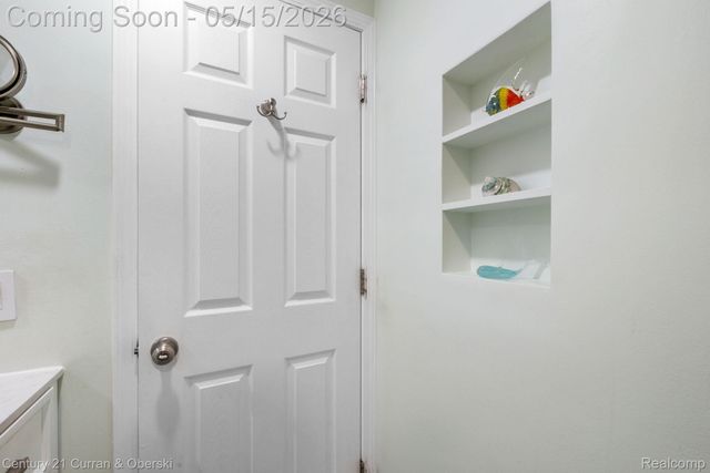 21240 E Glen Haven Circle, Novi, MI 48167