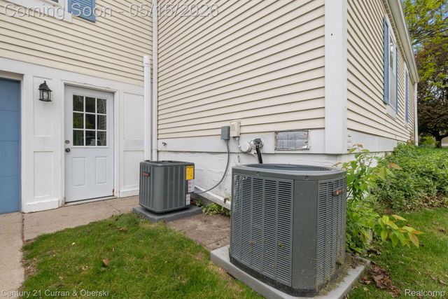 21240 E Glen Haven Circle, Novi, MI 48167