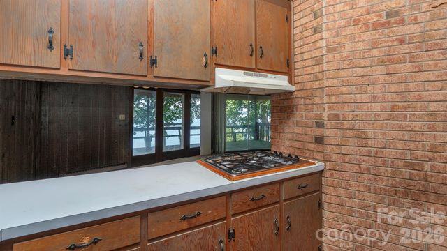 5135 Windward Point, Denver, NC 28037