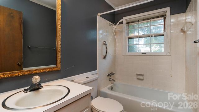 5135 Windward Point, Denver, NC 28037