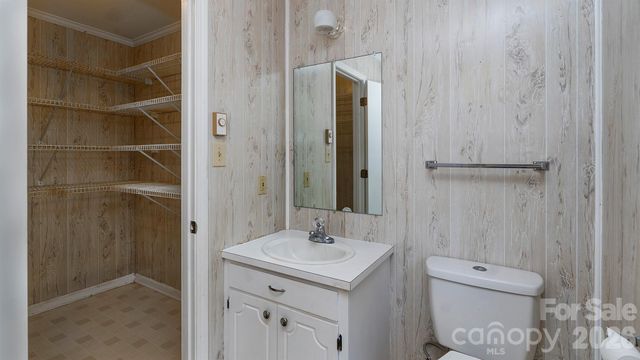 5135 Windward Point, Denver, NC 28037