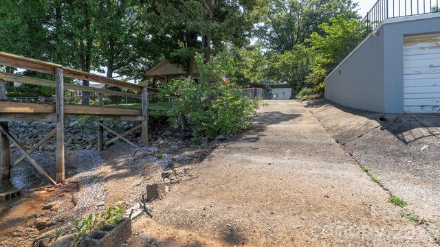 5135 Windward Point, Denver, NC 28037
