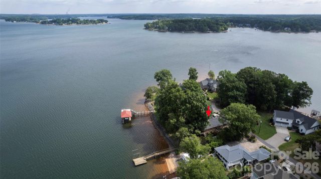 5135 Windward Point, Denver, NC 28037