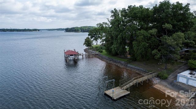 5135 Windward Point, Denver, NC 28037