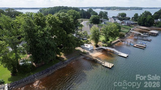 5135 Windward Point, Denver, NC 28037