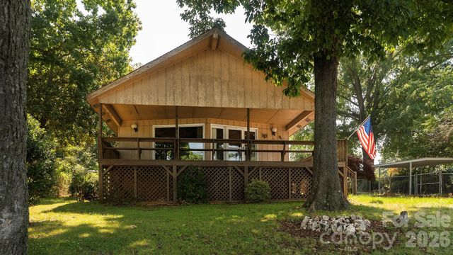 5135 Windward Point, Denver, NC 28037