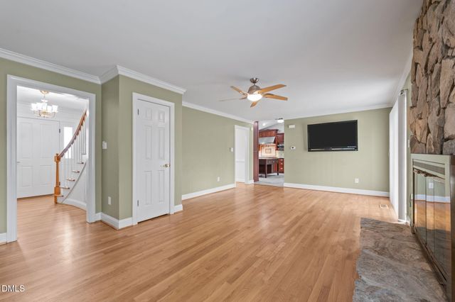112 E Laramie Drive, Mebane, NC 27302
