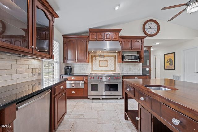 112 E Laramie Drive, Mebane, NC 27302