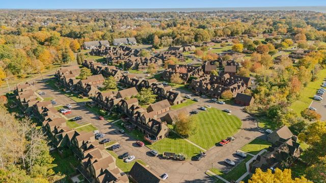 60 Montoya Drive 60, Branford, CT 06405