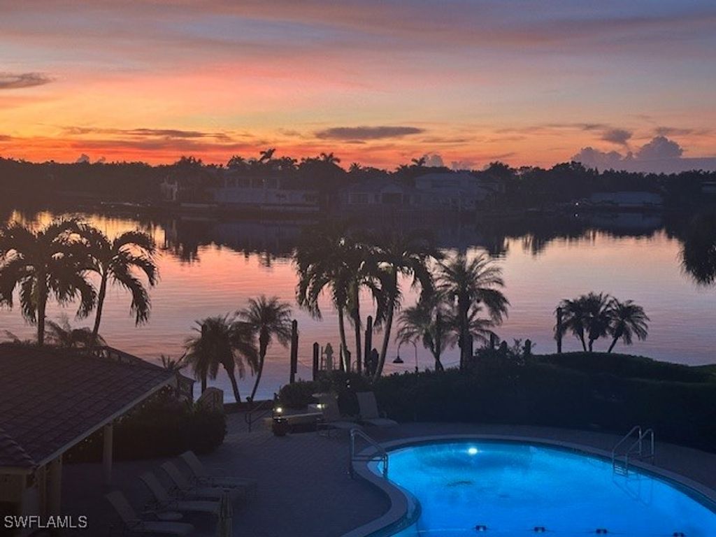 3500 Gulf Shore BLVD N 307, Naples, FL 34103