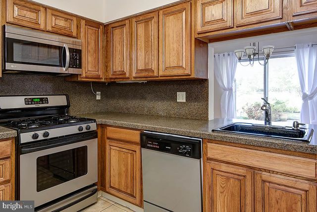 21 CLAVER WAY, Mount Laurel, NJ 08054