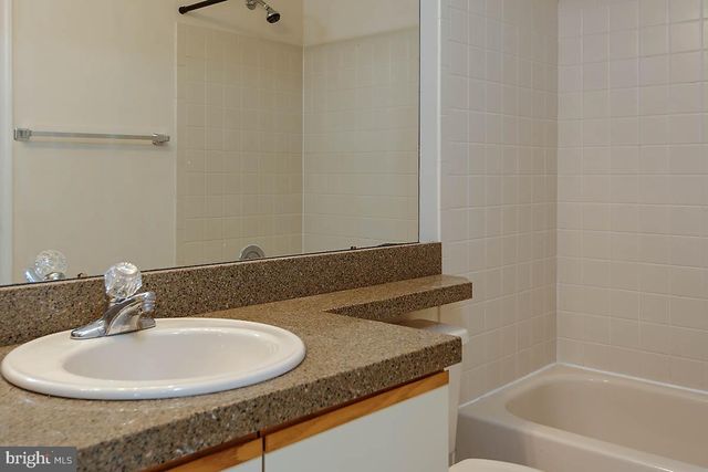 21 CLAVER WAY, Mount Laurel, NJ 08054