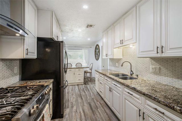 1817 Laura Lane, College Station, TX 77840