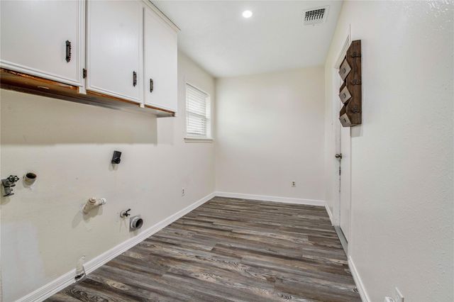 1817 Laura Lane, College Station, TX 77840