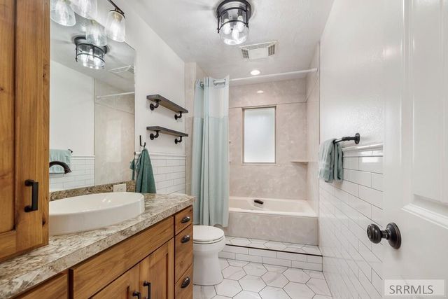 12433 S 1st E, Idaho Falls, ID 83404