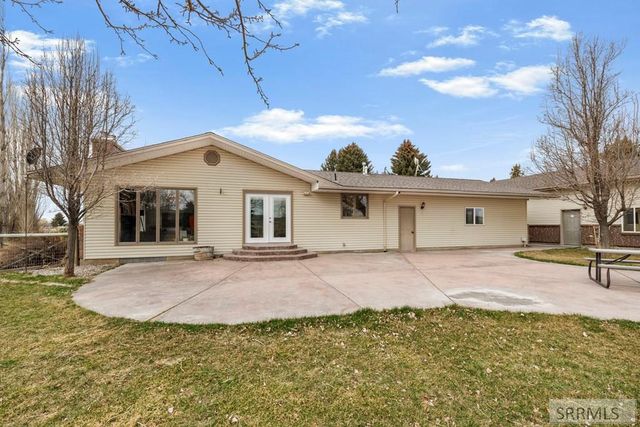 12433 S 1st E, Idaho Falls, ID 83404